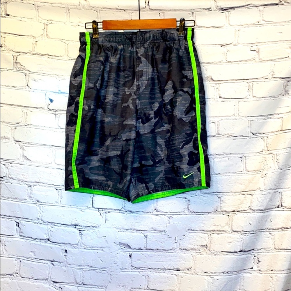 Nike Gray Camouflage Neon Green Swim Trunks Size M